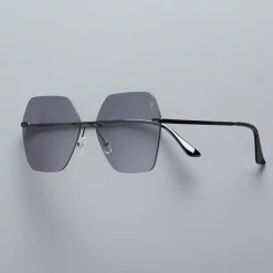 Simply Vera Vera Wang Gomez 63mm Geo-Square Sunglasses