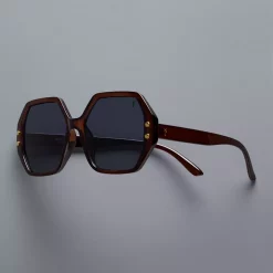 Women's Simply Vera Vera Wang Large Plastic Emery Square 17mm Sunglasses 5 Women's Simply Vera Vera Wang Large Plastic Emery Square 17mm Sunglasses -SIMPLY VERA VERA WANG Sales 5988615 Brown Smoke Lens